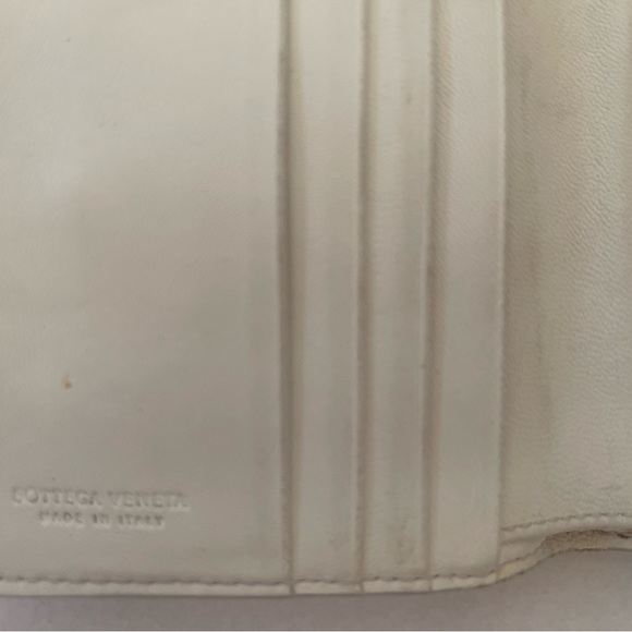 BOTTEGA VENETA WHITE WALLET - Picture 8 of 12